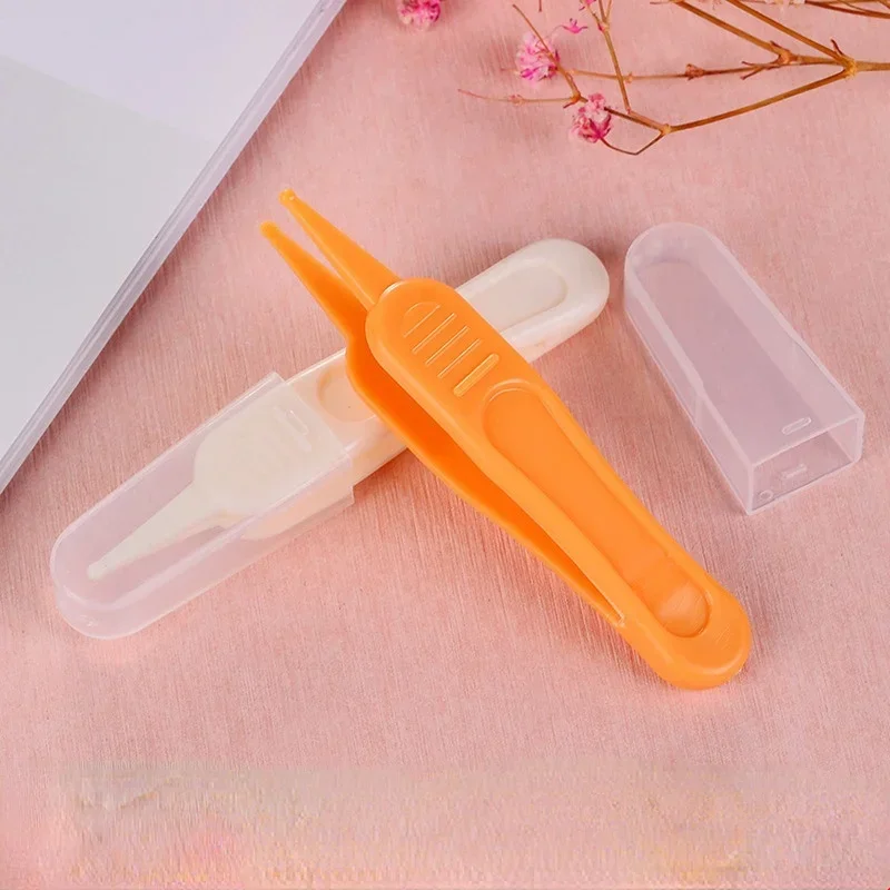 Pincettes en plastique pour bé - Nasal Aspirator avis et prix